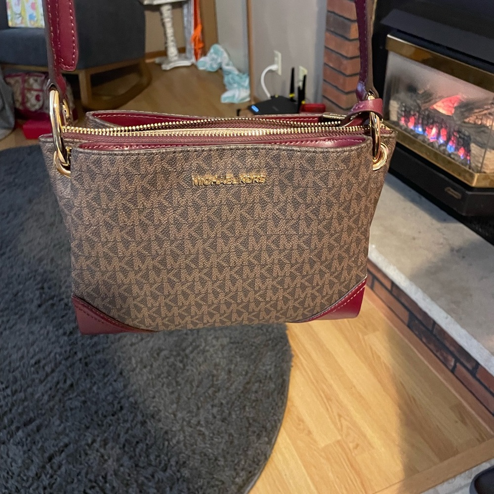 Michael kors purse